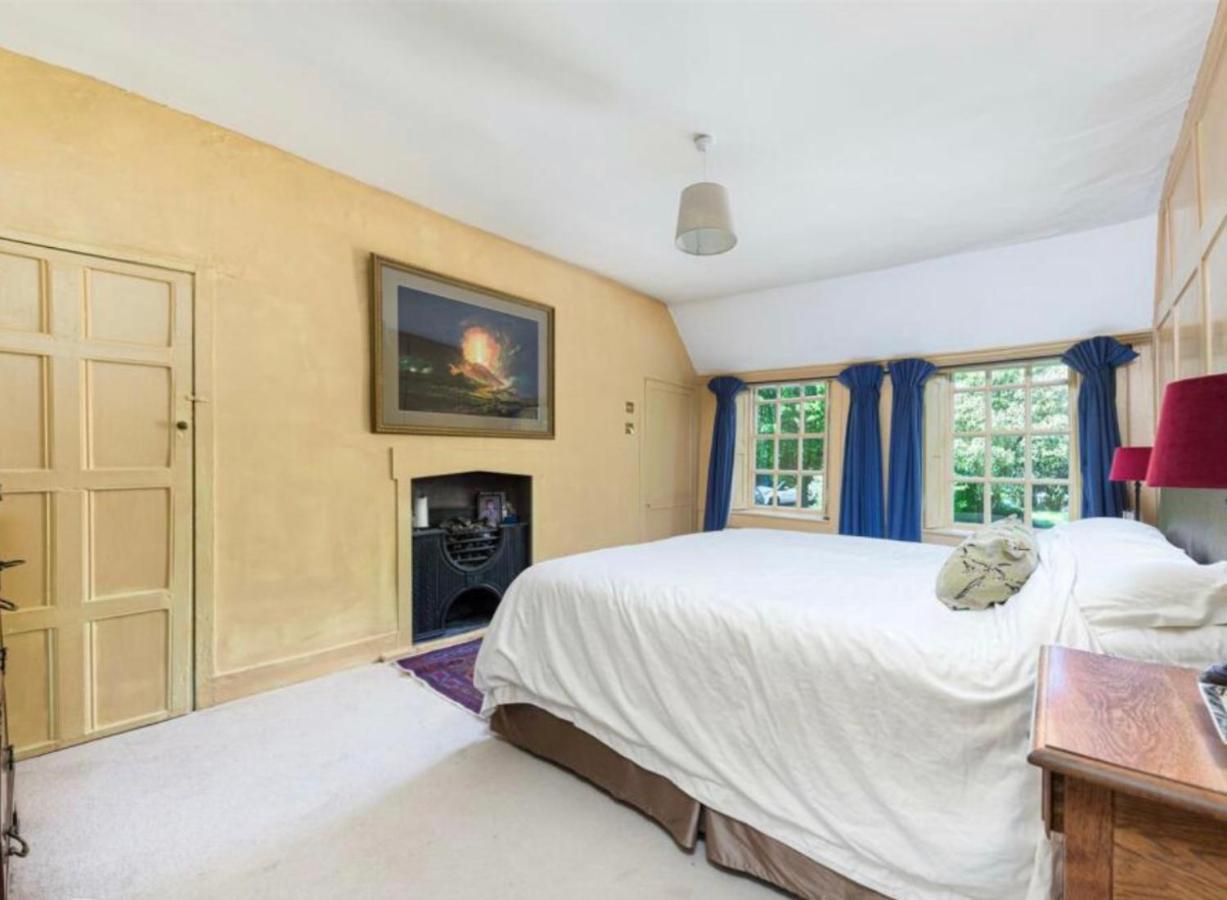 Clarendon Cottage Enfield Exterior photo